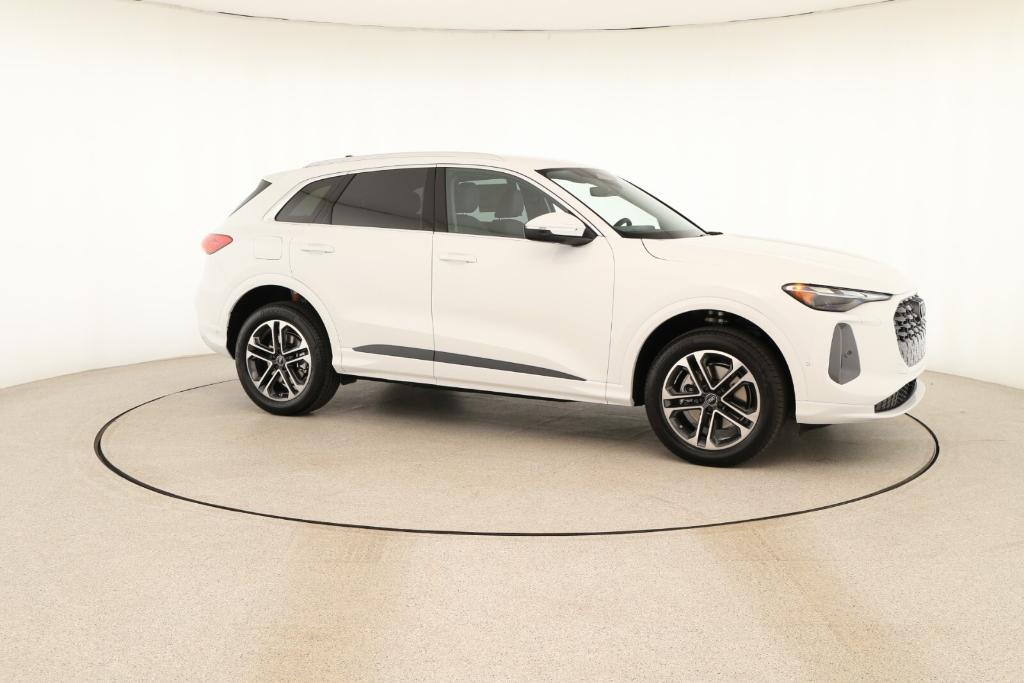 new 2025 Audi Q5 car, priced at $54,780
