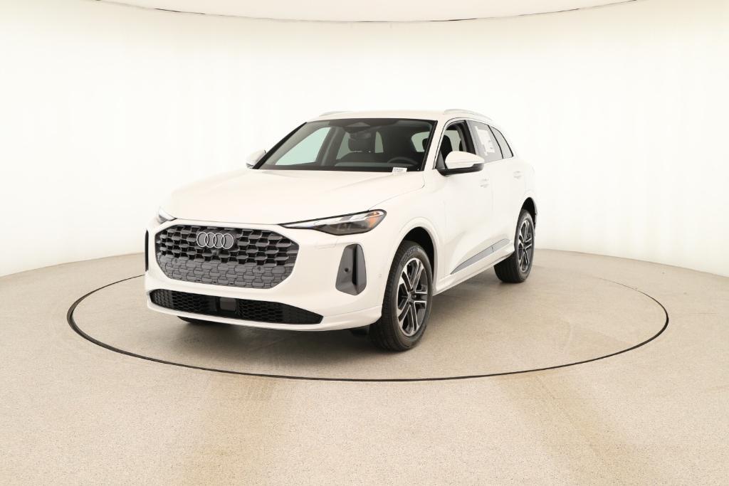 new 2025 Audi Q5 car, priced at $54,780