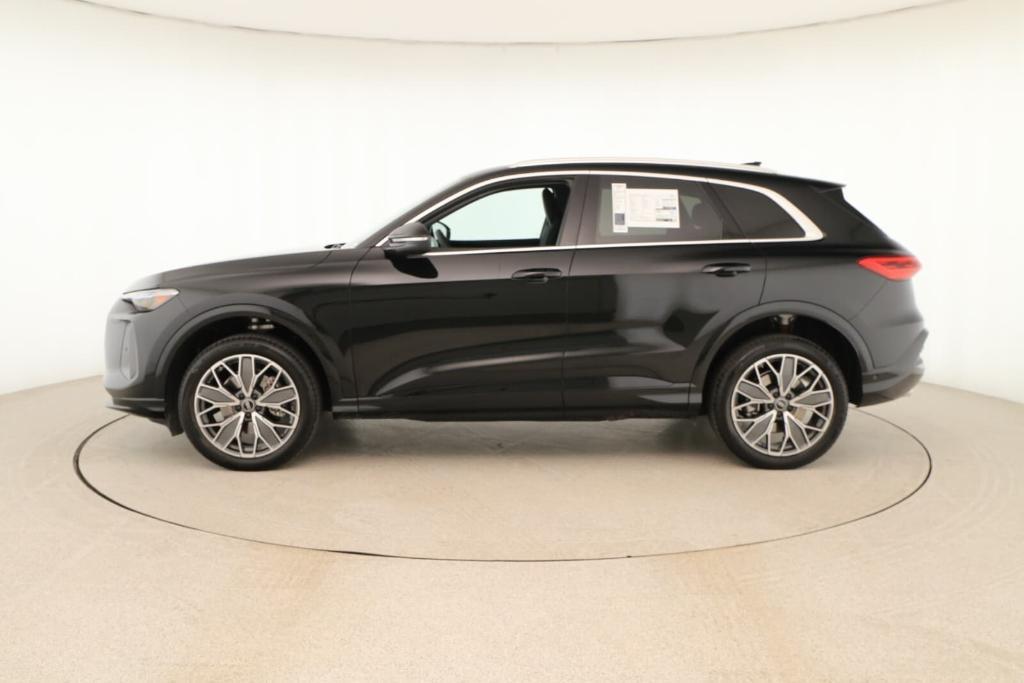 new 2025 Audi Q5 car, priced at $61,150