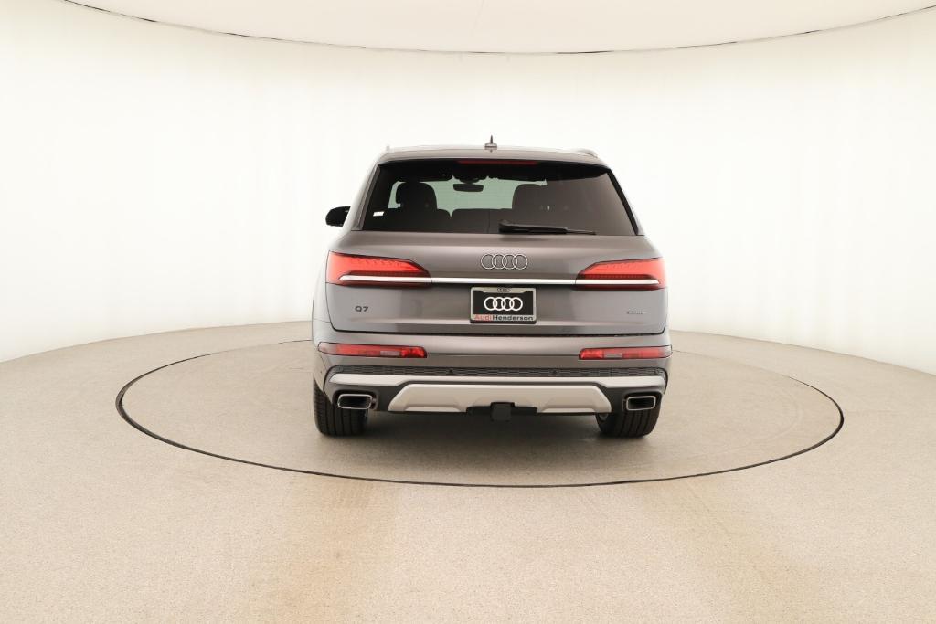 new 2025 Audi Q7 car, priced at $76,300