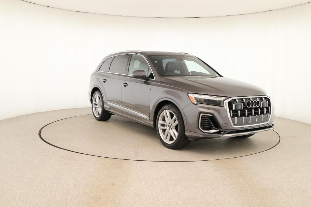 new 2025 Audi Q7 car, priced at $76,300