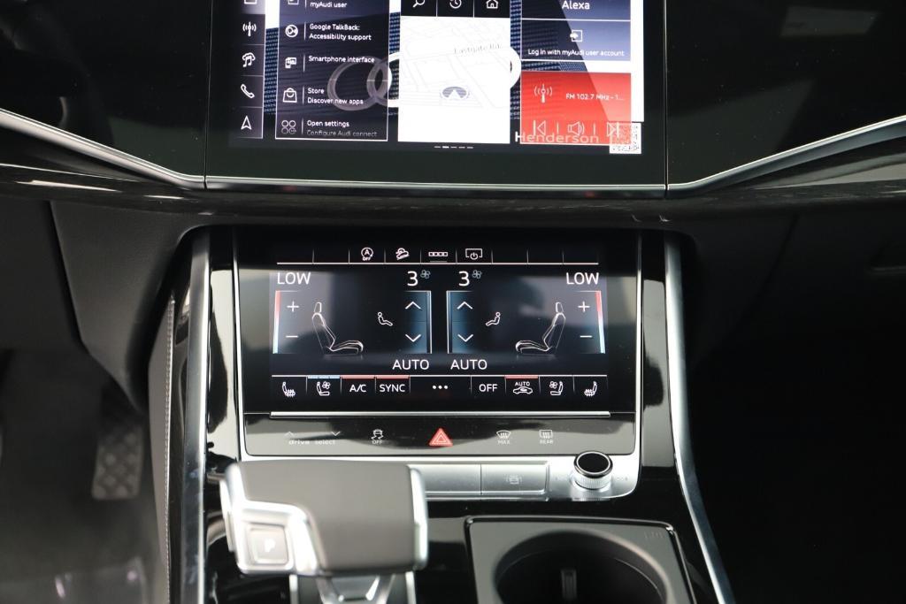 new 2025 Audi Q7 car, priced at $76,300