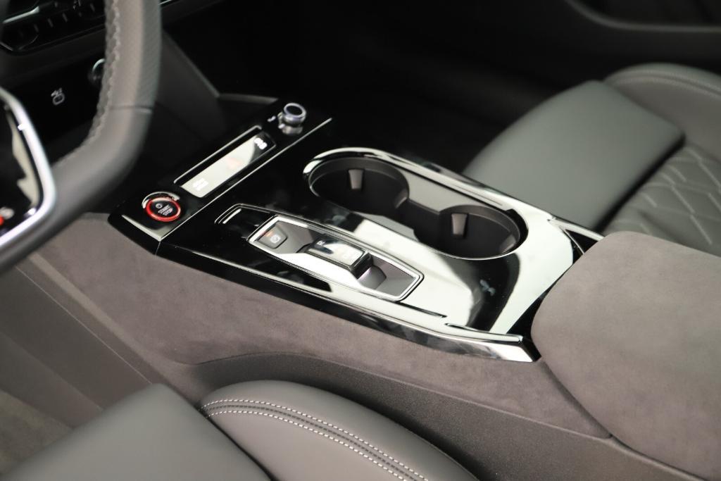new 2025 Audi S6 car, priced at $87,135
