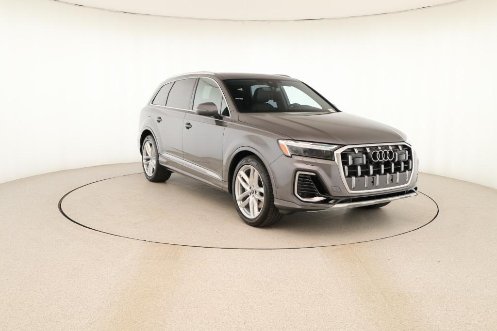 new 2025 Audi Q7 car, priced at $76,170