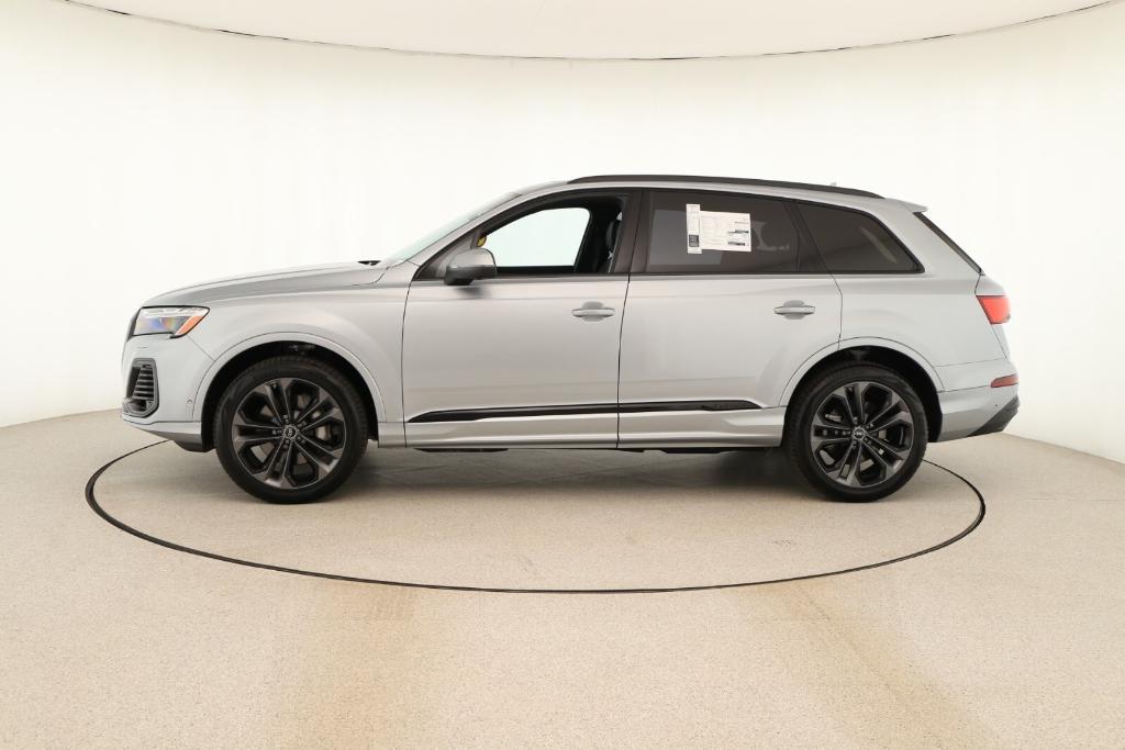 new 2025 Audi Q7 car, priced at $77,460