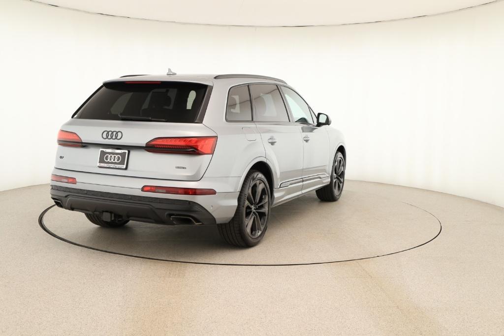 new 2025 Audi Q7 car, priced at $77,460