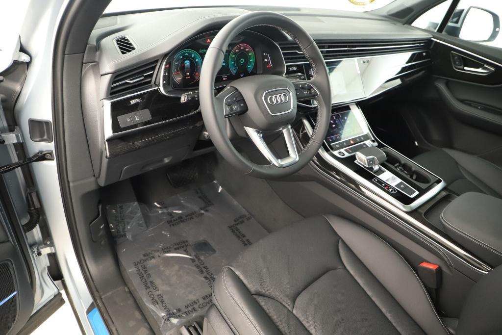 new 2025 Audi Q7 car, priced at $77,460
