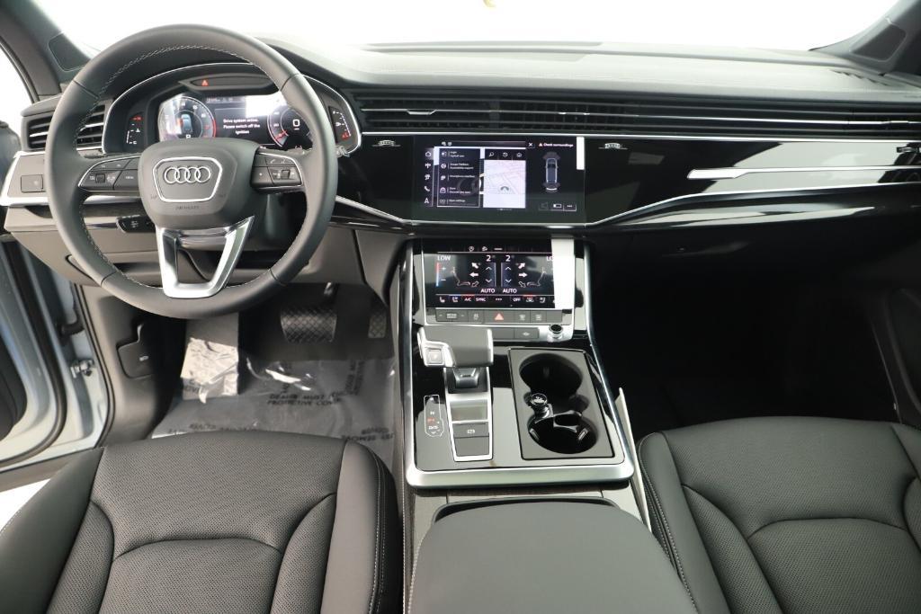 new 2025 Audi Q7 car, priced at $77,460
