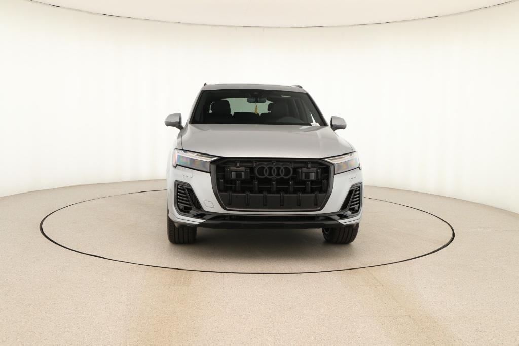 new 2025 Audi Q7 car, priced at $77,460