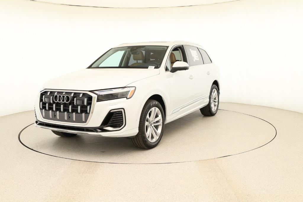 new 2025 Audi Q7 car, priced at $75,510