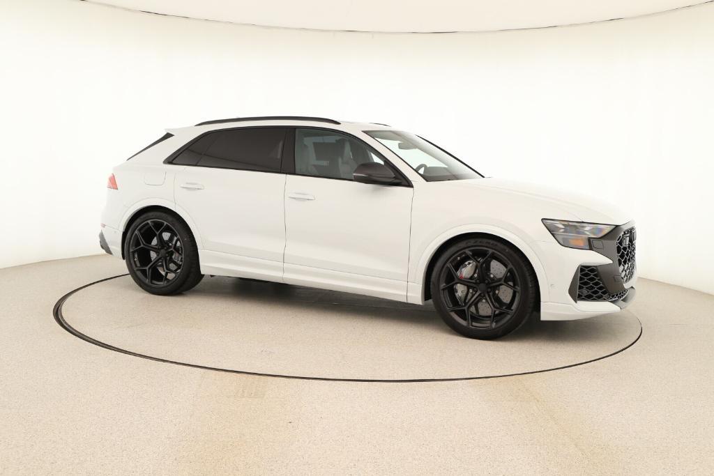 new 2026 Audi RS Q8 car, priced at $157,690