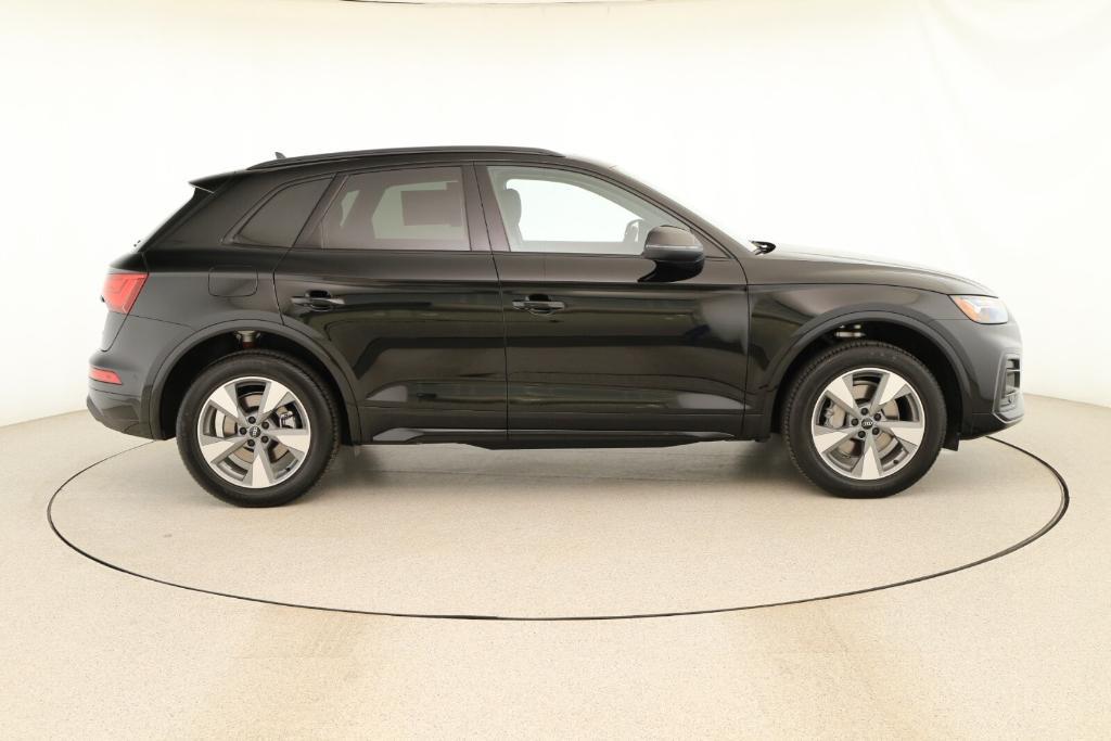 new 2025 Audi Q5 car, priced at $54,055