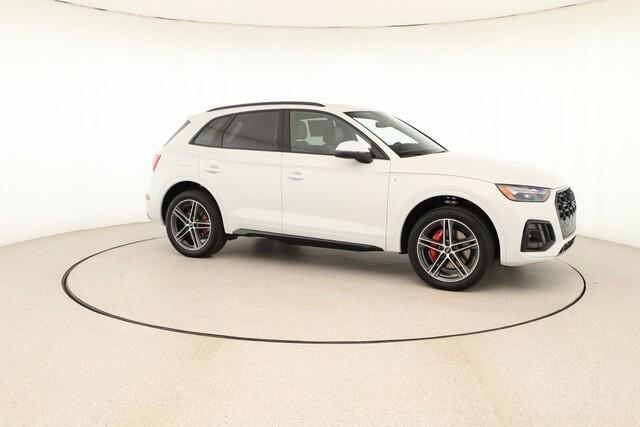 new 2025 Audi Q5 car, priced at $69,160