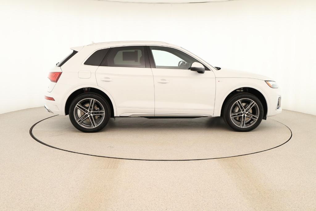 new 2025 Audi Q5 car, priced at $63,615