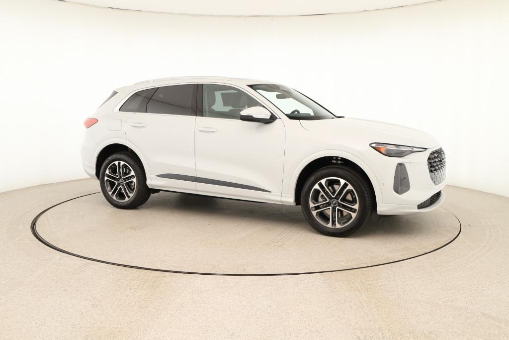 new 2025 Audi Q5 car, priced at $58,085