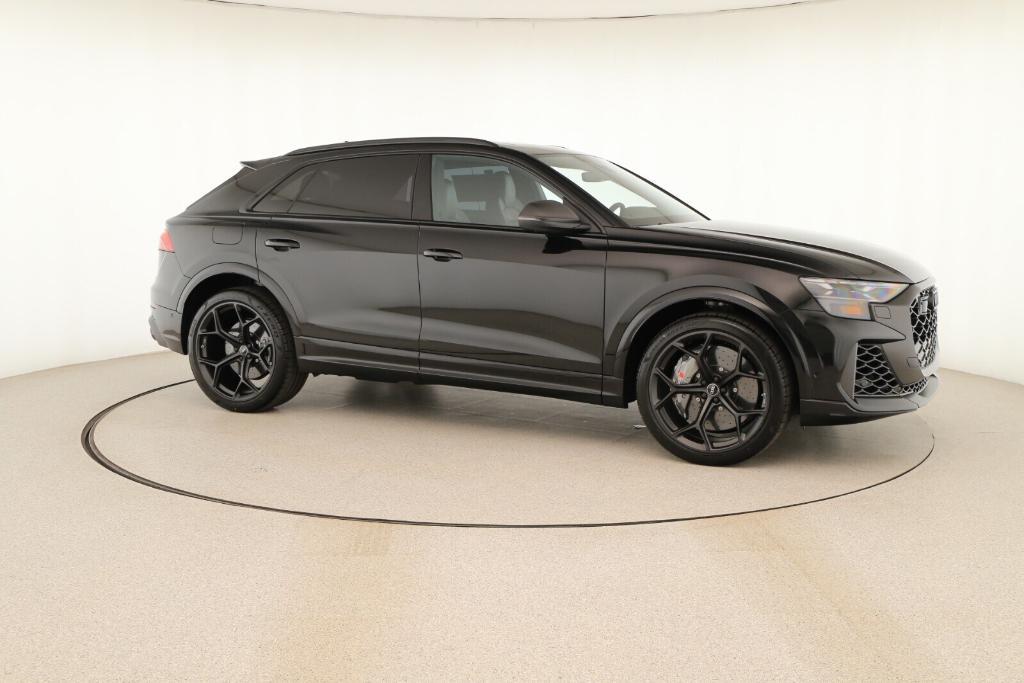 new 2026 Audi RS Q8 car, priced at $157,690