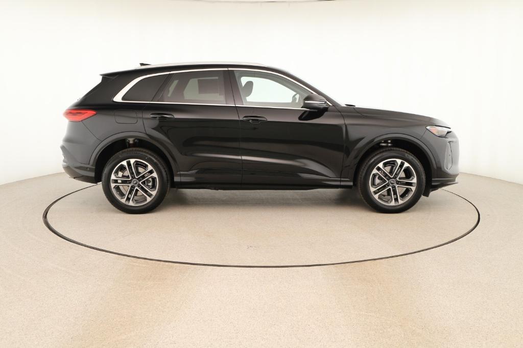 new 2025 Audi Q5 car, priced at $57,950