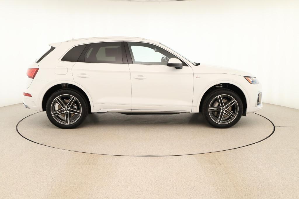 new 2025 Audi Q5 car, priced at $62,665