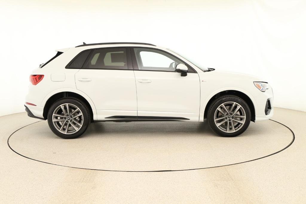 new 2025 Audi Q3 car, priced at $45,975