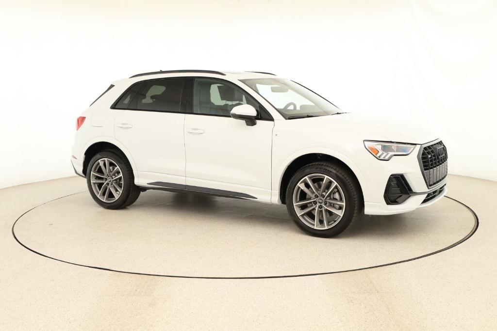 new 2025 Audi Q3 car, priced at $45,975