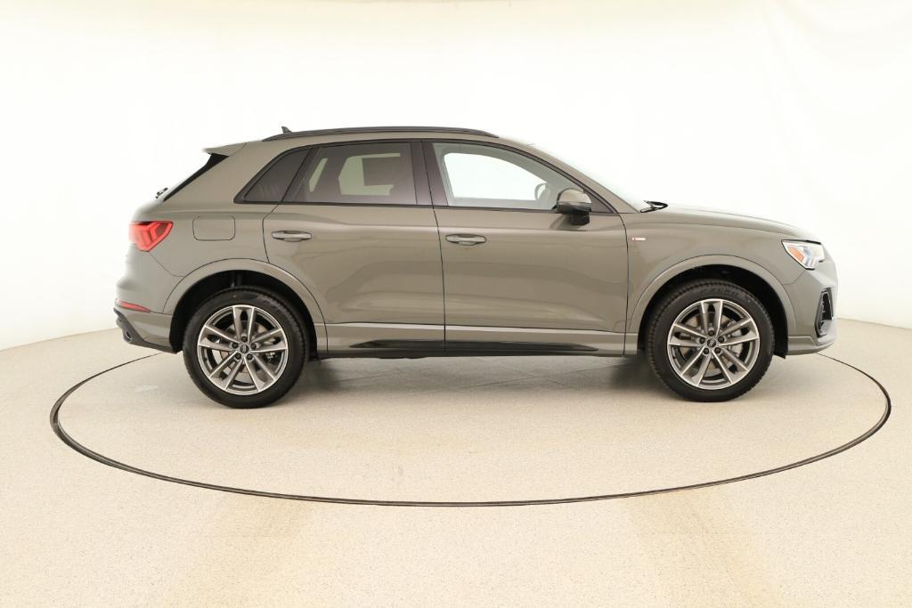 new 2025 Audi Q3 car, priced at $45,785