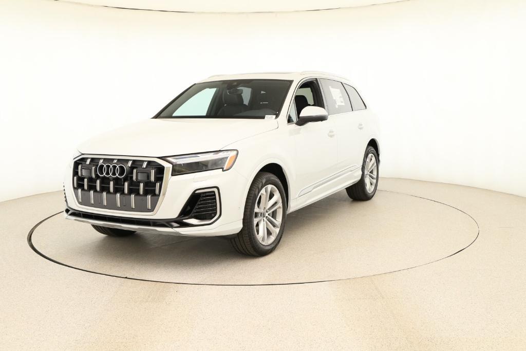 new 2025 Audi Q7 car, priced at $75,510