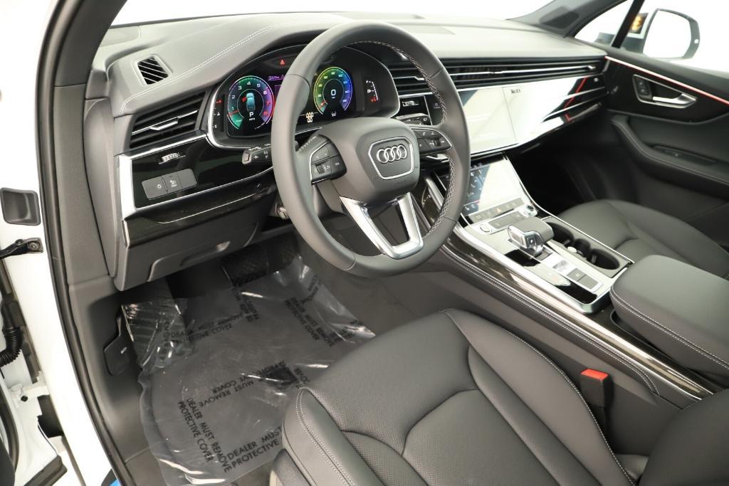 new 2025 Audi Q7 car, priced at $75,510