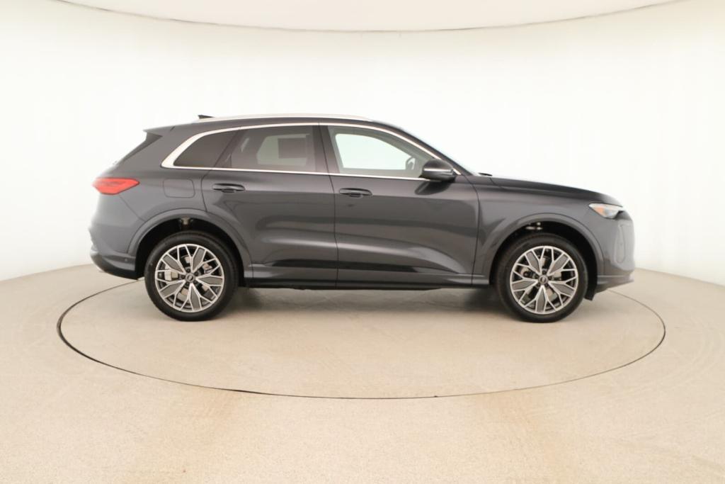 new 2025 Audi Q5 car, priced at $61,150
