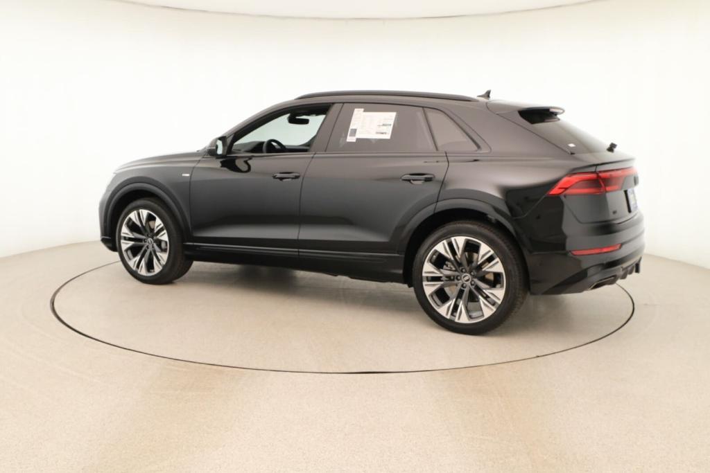 new 2025 Audi Q8 car, priced at $86,425