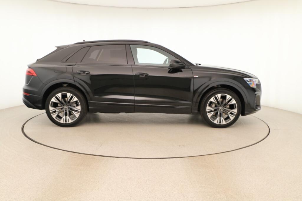 new 2025 Audi Q8 car, priced at $86,425