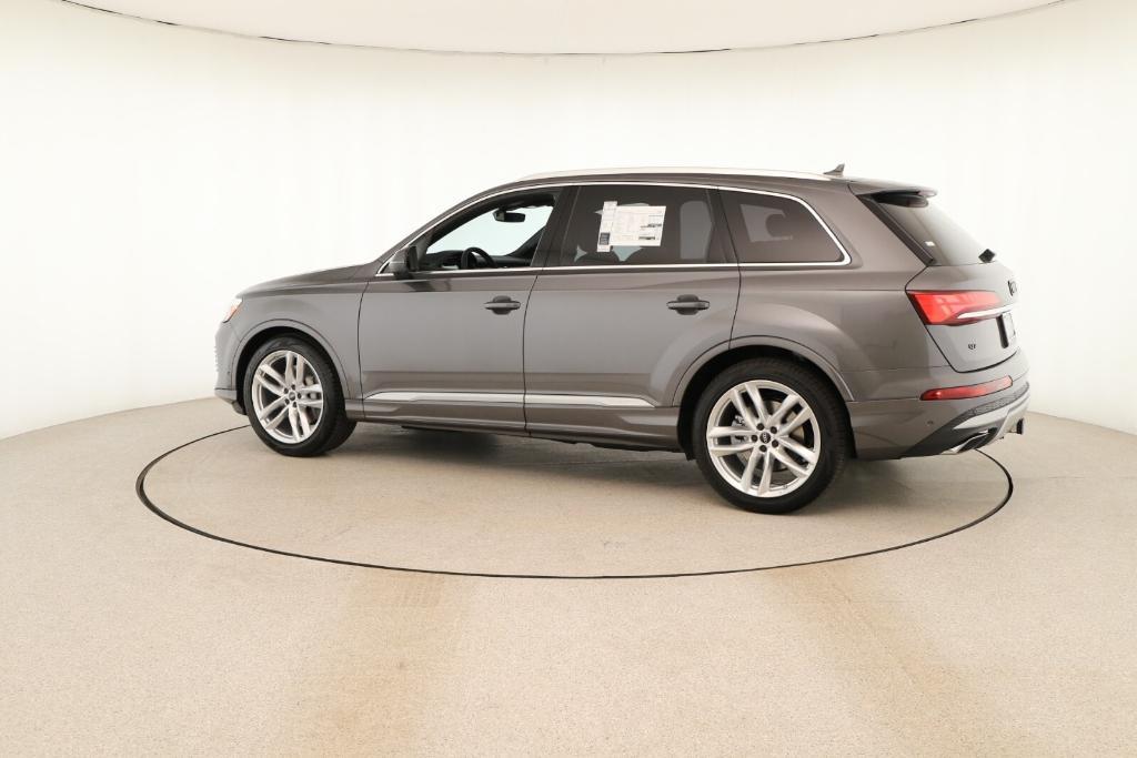 new 2025 Audi Q7 car, priced at $76,300