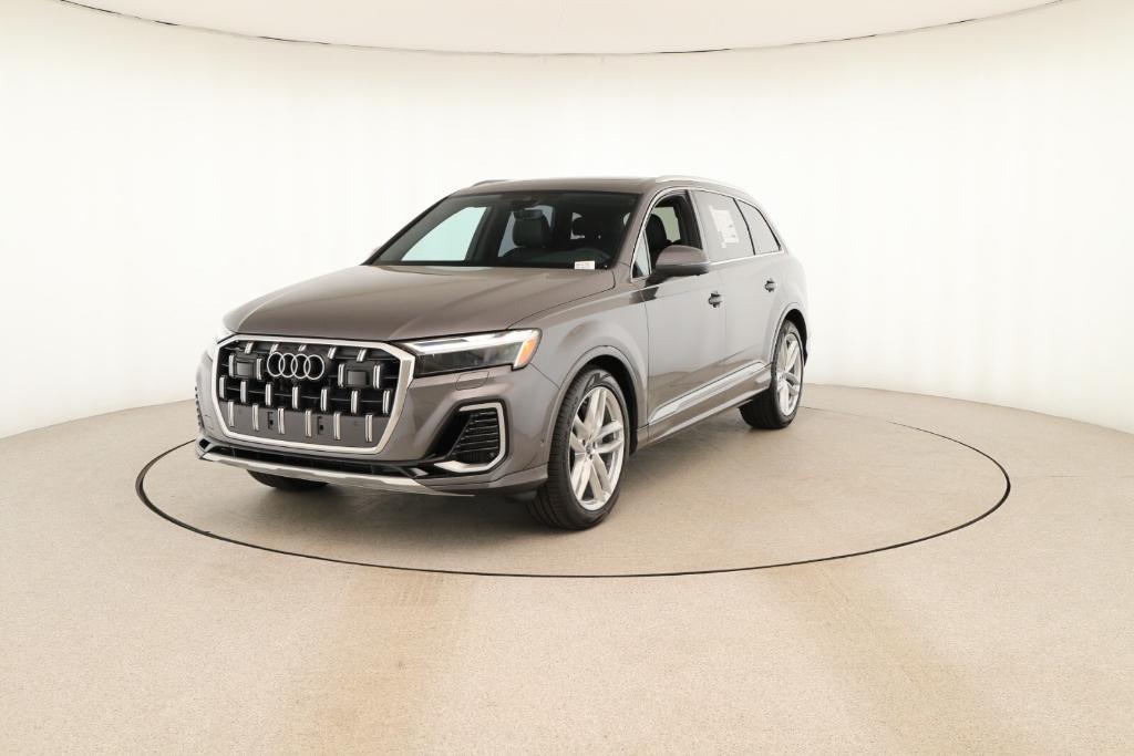 new 2025 Audi Q7 car, priced at $76,300