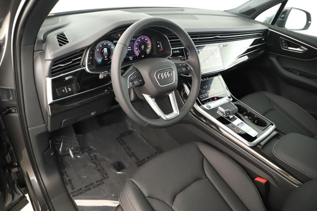 new 2025 Audi Q7 car, priced at $76,300
