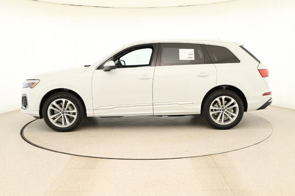 new 2025 Audi Q7 car, priced at $75,510