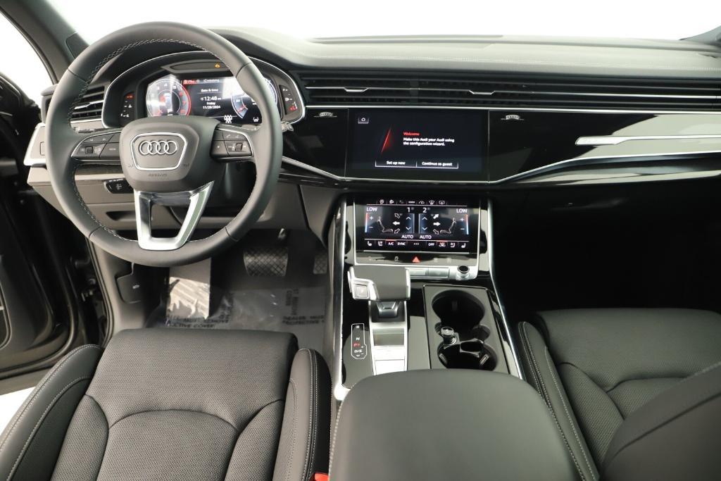 new 2025 Audi Q7 car, priced at $80,870