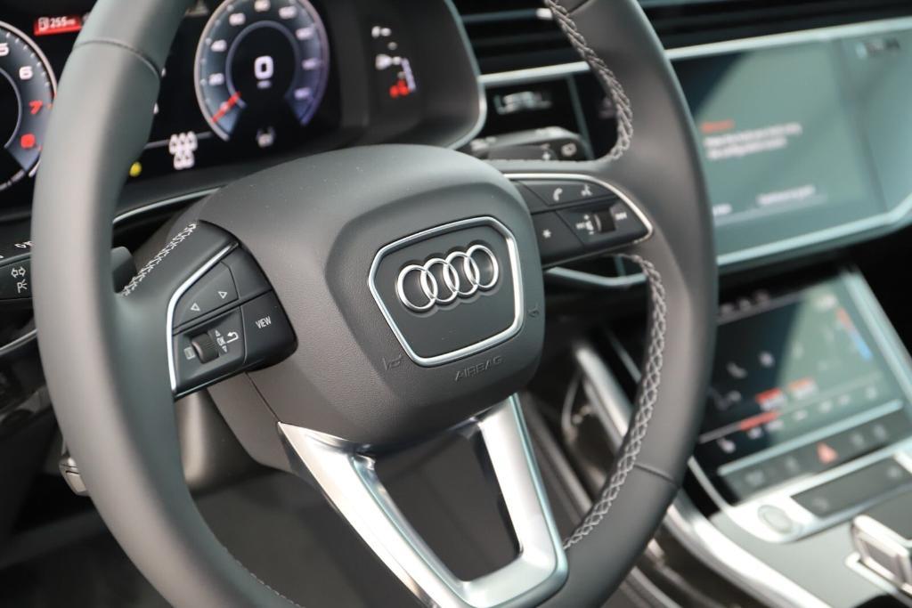 new 2025 Audi Q7 car, priced at $69,820