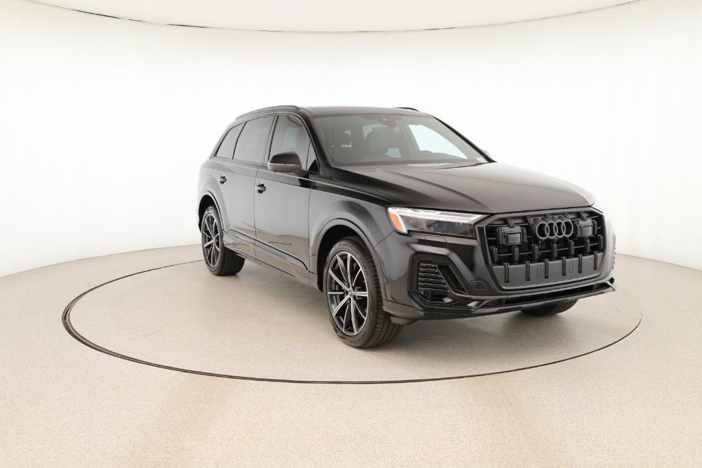 new 2025 Audi Q7 car, priced at $69,820