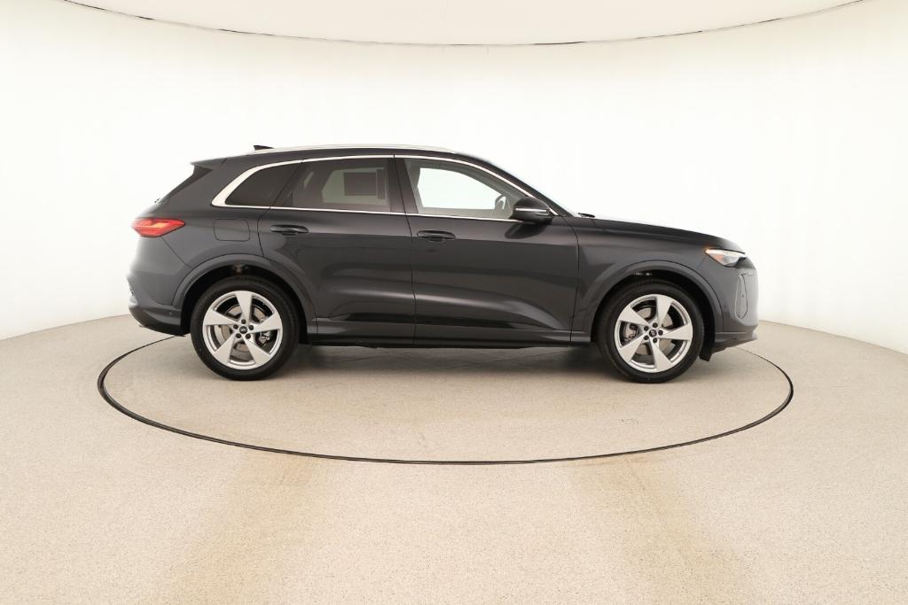 new 2025 Audi Q5 car, priced at $64,700