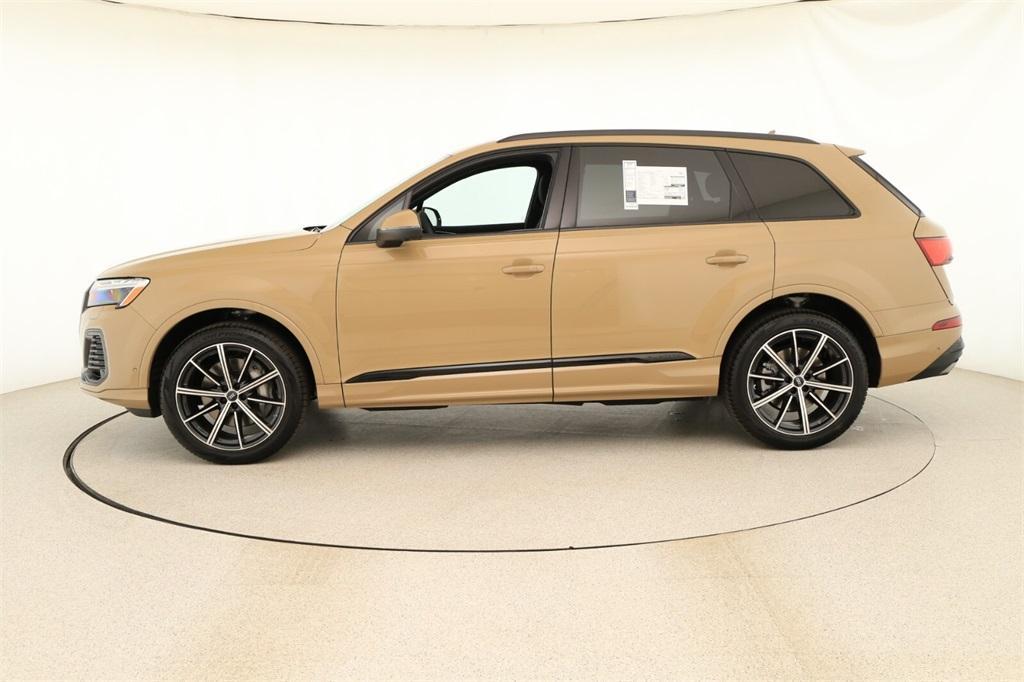 new 2025 Audi Q7 car, priced at $69,370