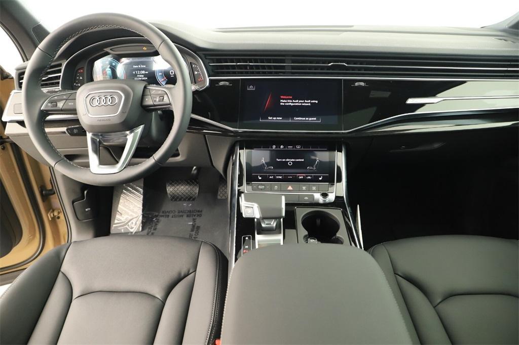 new 2025 Audi Q7 car, priced at $69,370