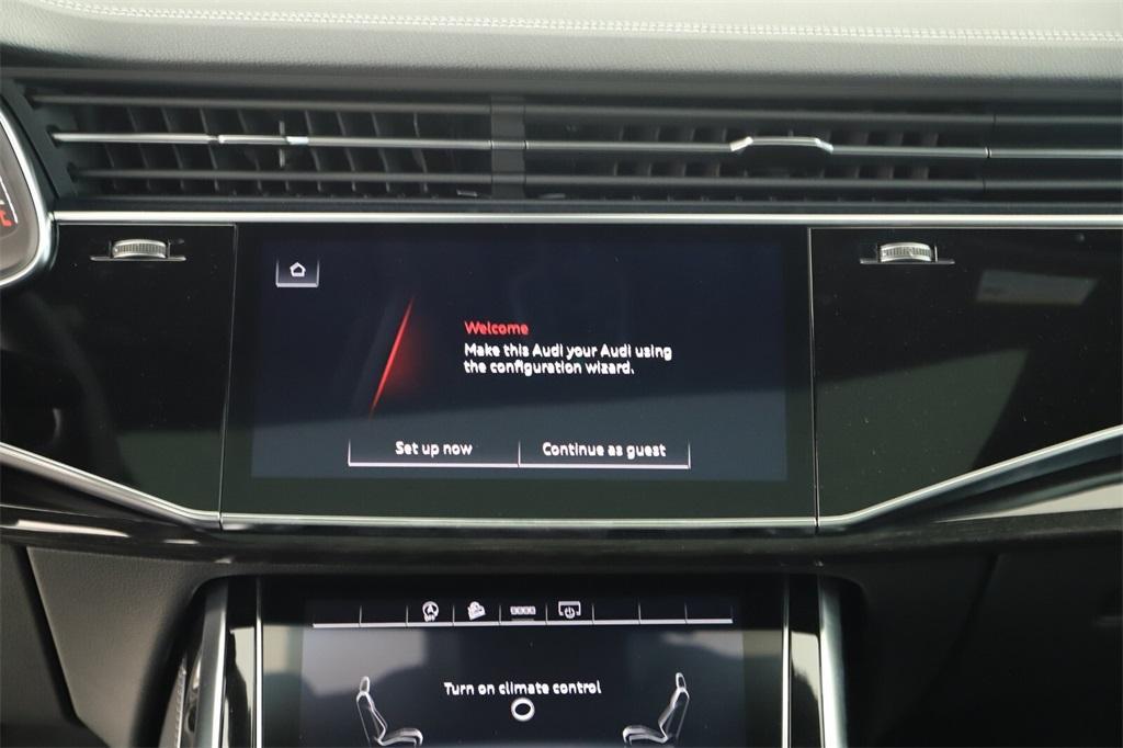 new 2025 Audi Q7 car, priced at $69,370