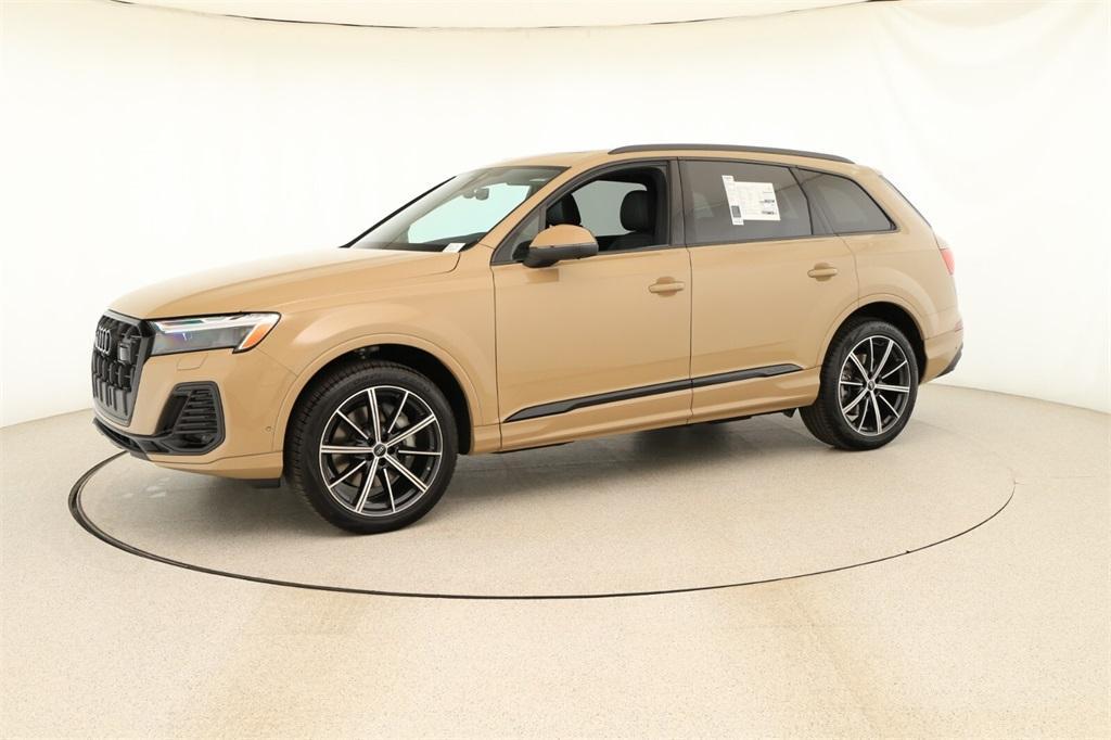 new 2025 Audi Q7 car, priced at $69,370