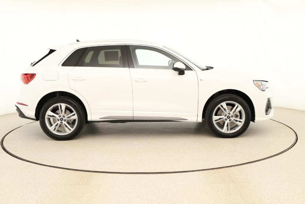 new 2024 Audi Q3 car, priced at $47,325