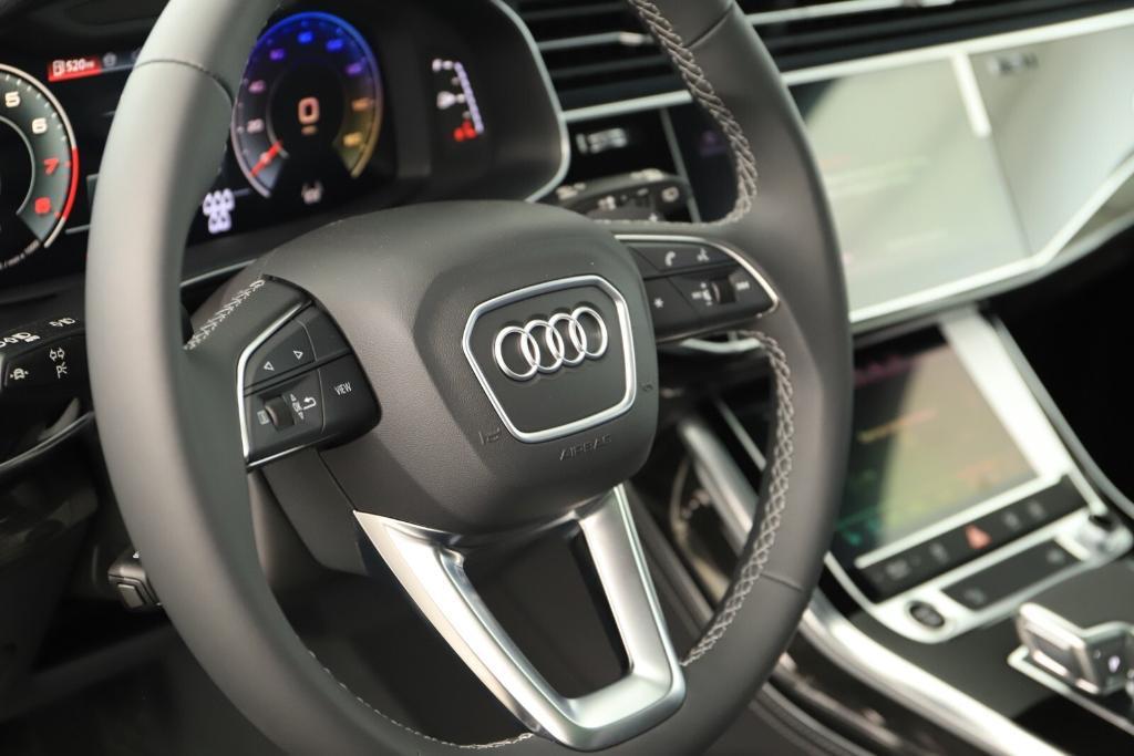 new 2025 Audi Q7 car, priced at $72,420