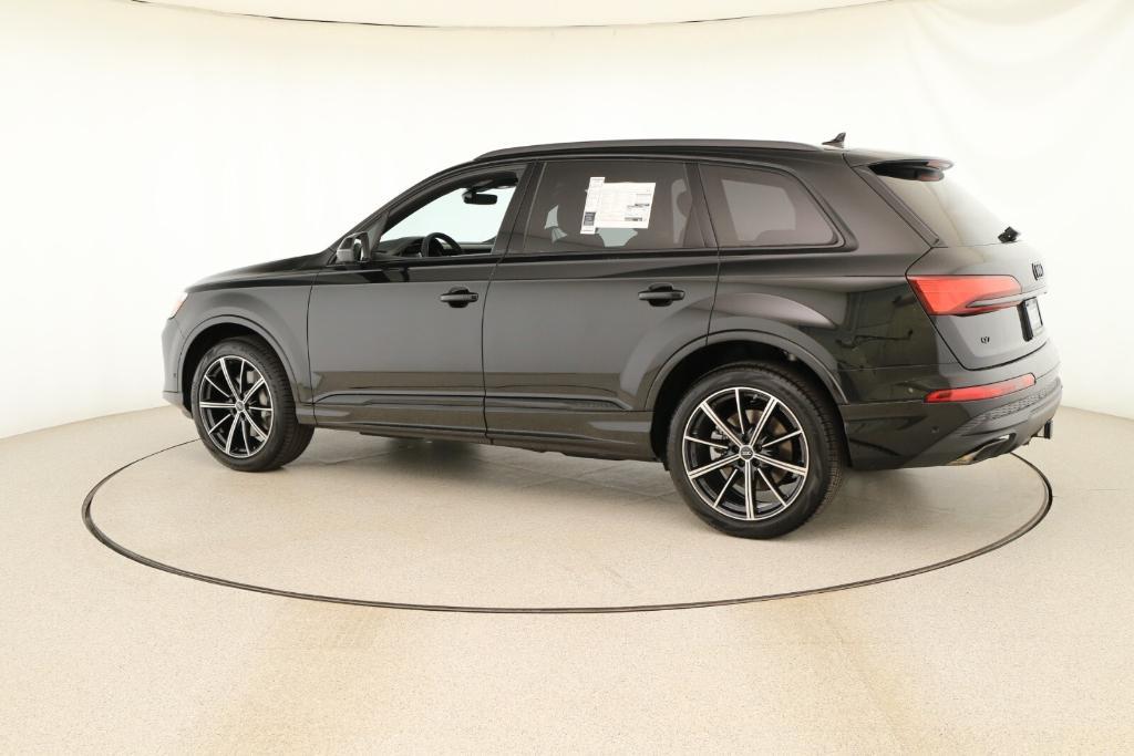 new 2025 Audi Q7 car, priced at $72,420