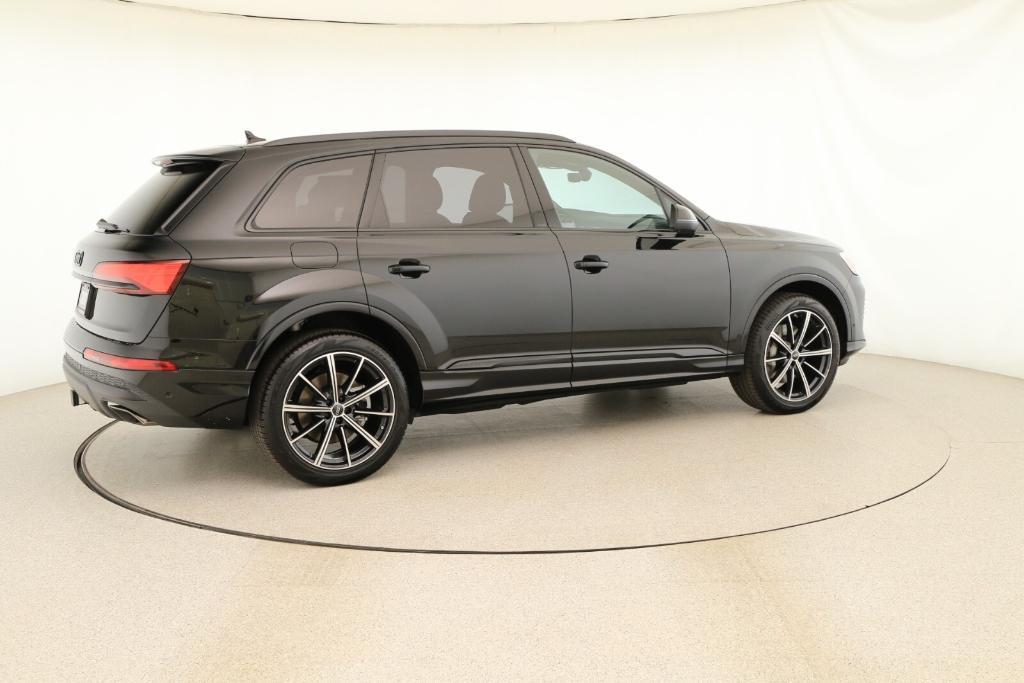 new 2025 Audi Q7 car, priced at $72,420