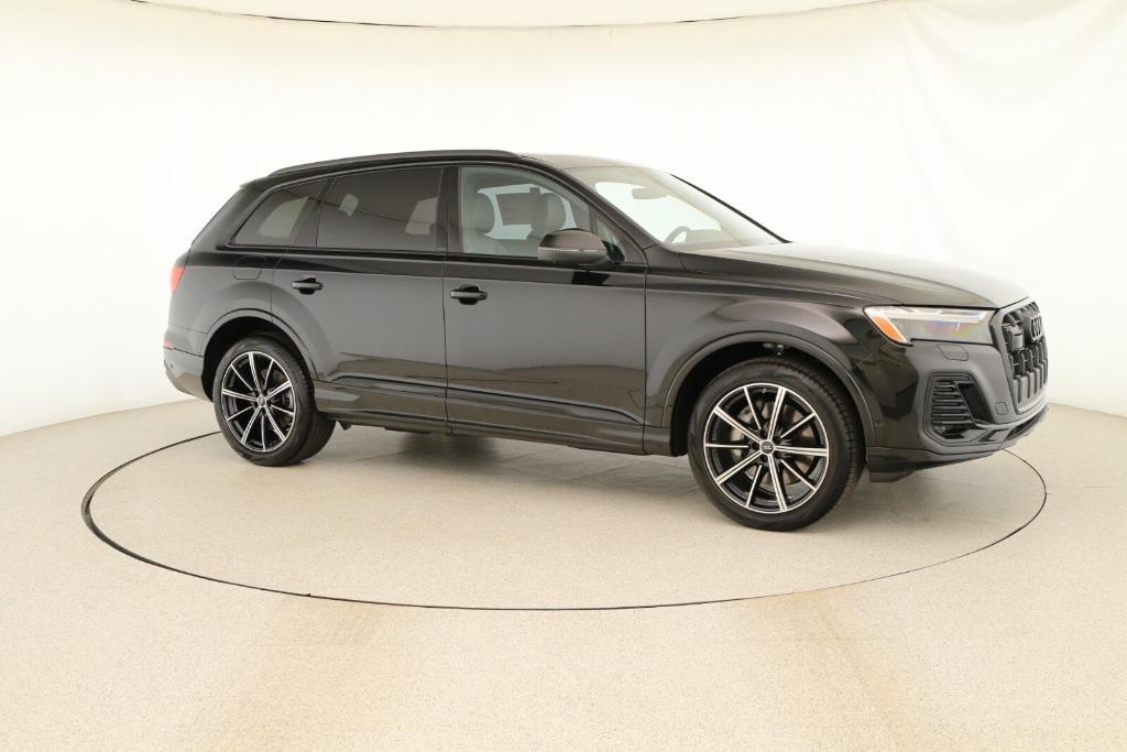 new 2025 Audi Q7 car, priced at $72,420