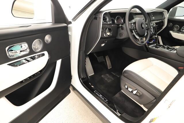 used 2022 Rolls-Royce Cullinan car, priced at $309,988