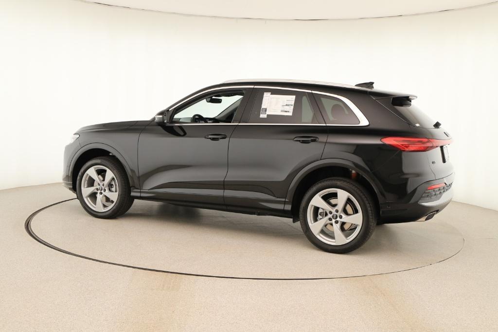 new 2025 Audi Q5 car, priced at $61,150