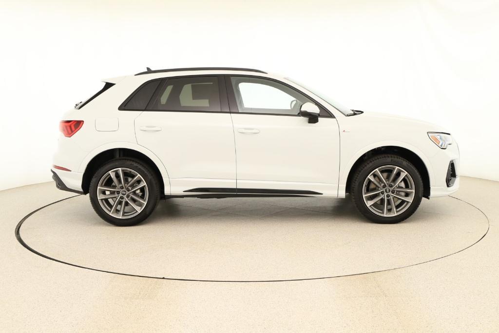 new 2025 Audi Q3 car, priced at $45,975